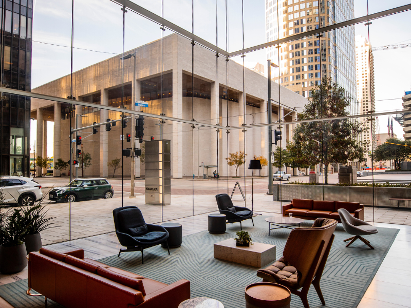 About us - Office lobby 800x600
