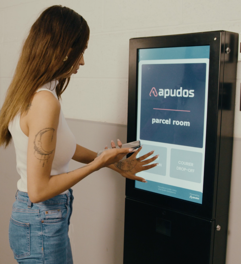 Smart Pickup Room - - TENANT PARCEL ROOM